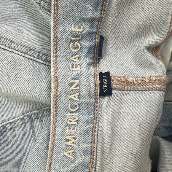 American Eagle Women's Light Wash High Rise Jean Shorts Sz 12 - Picture 7 of 7